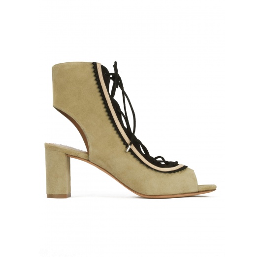 Lace-up mid block heel sandals in khaki and black suede Pura López